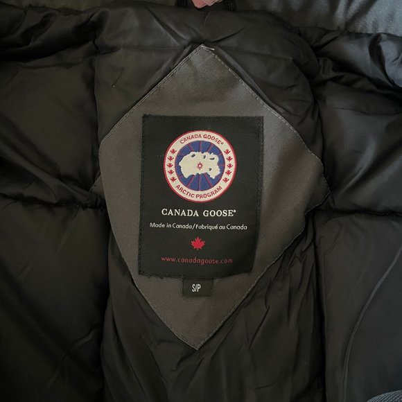 Canada Goose Trillium Parka Size SMALL - Picture 6 of 8